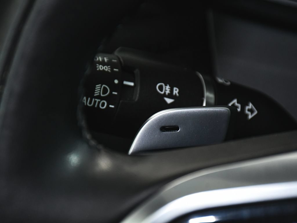 Used 2023 Jaguar F-PACE S AWD/4WD image 38
