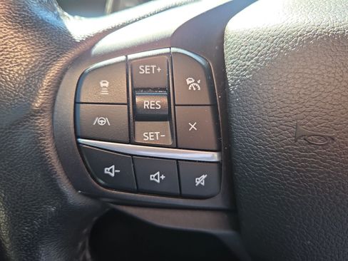 Used 2020 Ford Explorer XLT w/ Equipment Group 202A AWD/4WD image 16