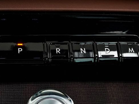 Used 2025 Lincoln Navigator Reserve image 25