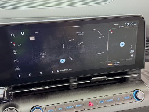 Used 2024 Hyundai Kona SEL image 2