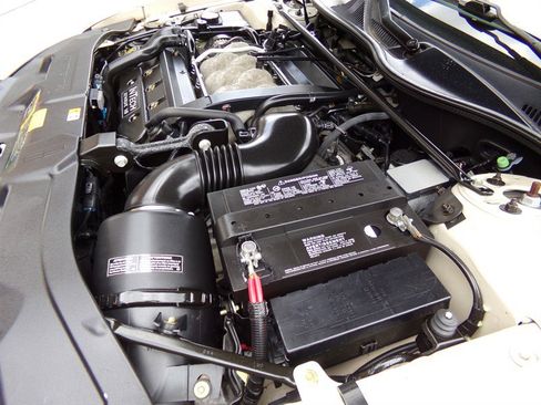 Used 2001 Lincoln Continental image 86