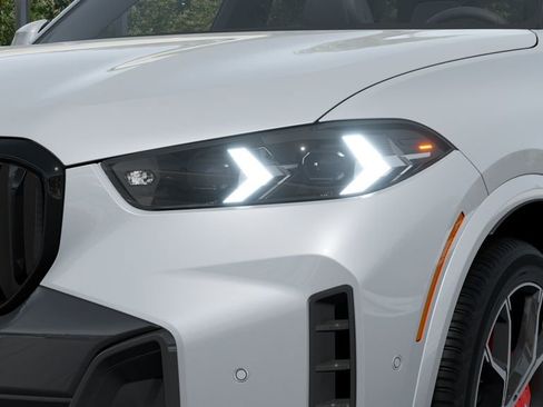 New 2026 BMW X5 sDrive40i w/ M Sport Package RWD image 6