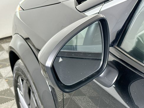 Used 2023 Nissan Ariya FWD image 16