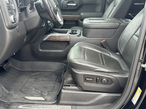 Used 2021 GMC Sierra 1500 Denali w/ Denali Ultimate Package AWD/4WD image 9