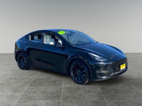 Used 2022 Tesla Model Y Performance AWD/4WD image 7
