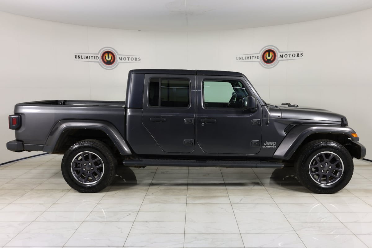 Used 2022 Jeep Gladiator Overland AWD/4WD image 2