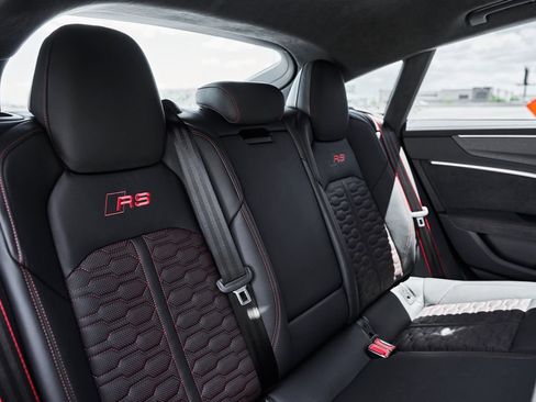 Used 2024 Audi RS 7 Performance AWD/4WD image 43