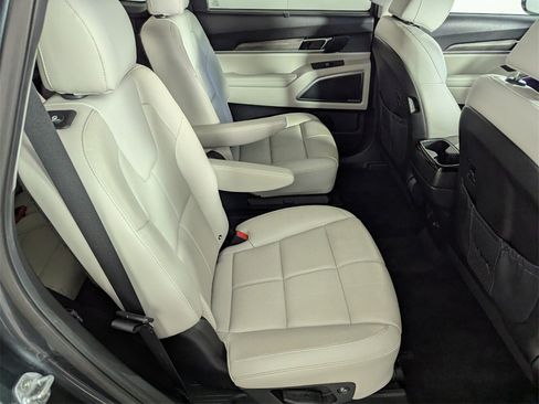 Used 2022 Kia Telluride SX w/ Towing Package image 33