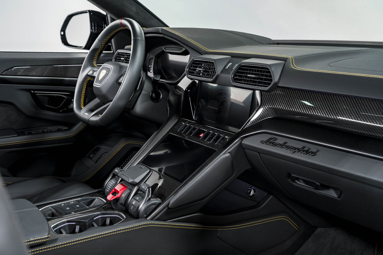 Used 2024 Lamborghini Urus S AWD/4WD image 36