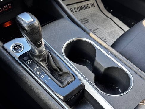 Used 2022 Nissan Altima 2.5 SV FWD image 18