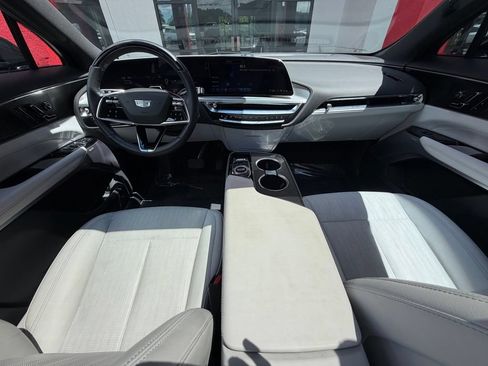 Used 2023 Cadillac Lyriq 2WD image 19