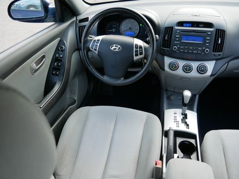 Used 2008 Hyundai Elantra SE FWD image 9