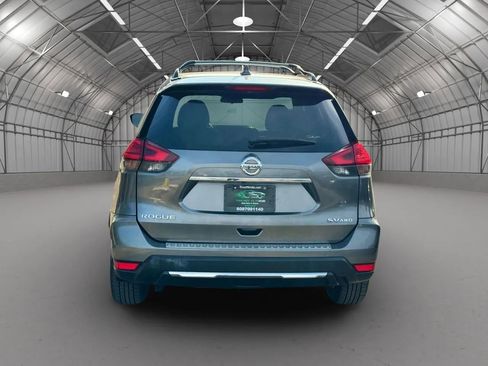 Used 2017 Nissan Rogue SV w/ Midnight Edition Package image 7