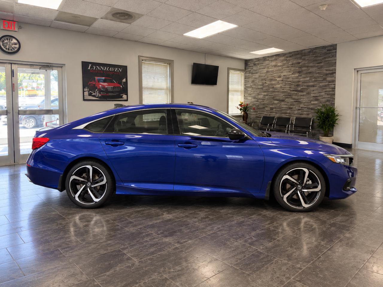 Used 2021 Honda Accord Sport image 7