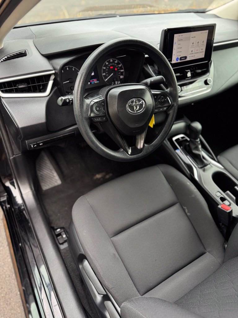 Used 2025 Toyota Corolla LE FWD image 25