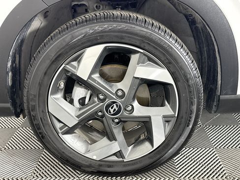 Used 2026 Hyundai Venue SEL FWD image 36