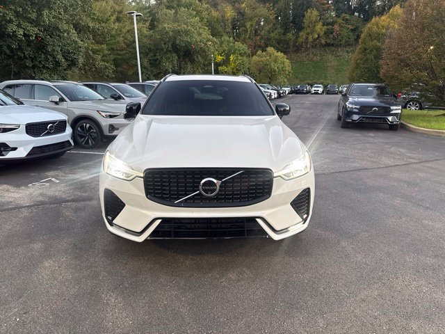 Used 2024 Volvo XC60 B5 Plus w/ Protection Package Premier AWD/4WD image 2