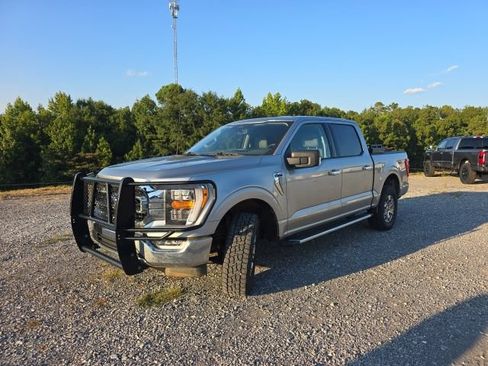 Used 2022 Ford F150 XLT w/ Equipment Group 302A High AWD/4WD image 3