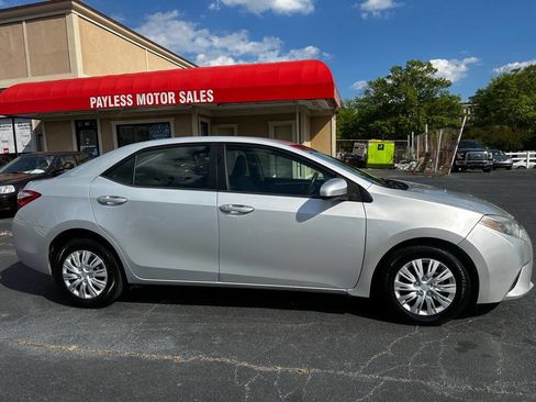 Used 2015 Toyota Corolla L image 8