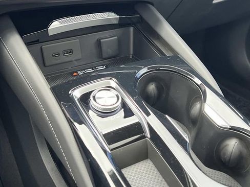 New 2026 Buick Envision Avenir image 25