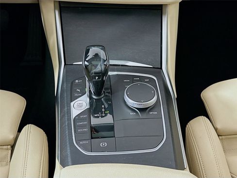 Used 2021 BMW 330i xDrive Sedan w/ Convenience Package image 17