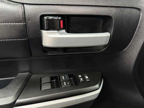 Used 2019 Toyota Tundra Limited w/ Limited Premium Package AWD/4WD image 19
