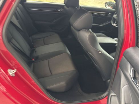 Used 2021 Honda Accord Sport image 12