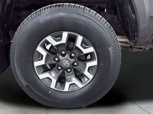 Used 2019 Toyota Tacoma SR5 image 38