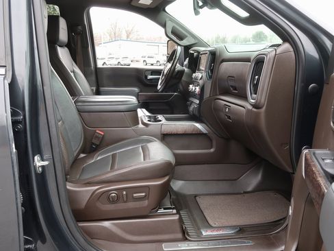 Certified 2023 GMC Sierra 3500 Denali image 35