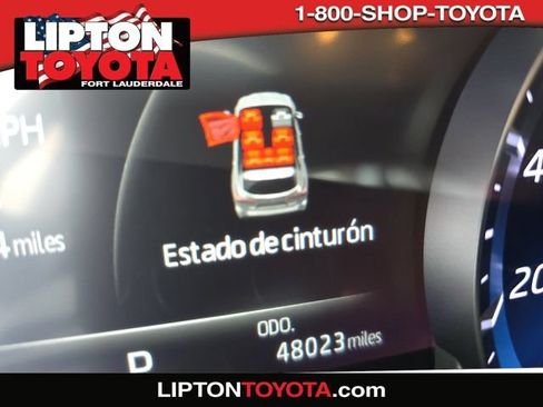 Used 2023 Toyota Highlander XLE FWD image 1