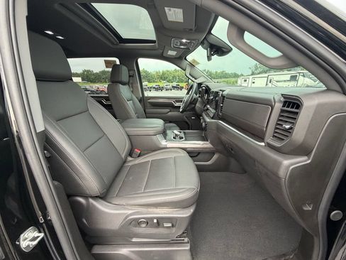Used 2025 Chevrolet Silverado 2500 LTZ w/ Trail Boss Package AWD/4WD image 13