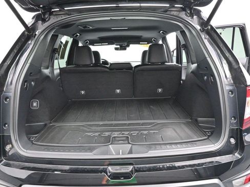 Used 2024 Honda Passport Black Edition image 9