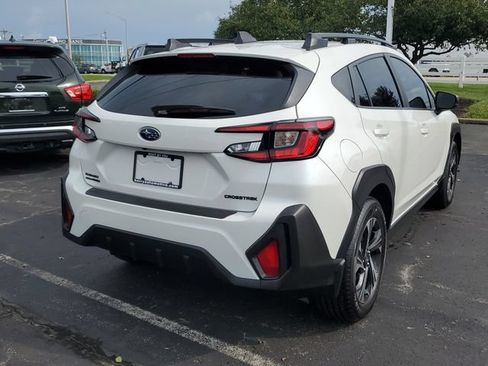 Used 2026 Subaru Crosstrek 2.5i Premium AWD/4WD image 4