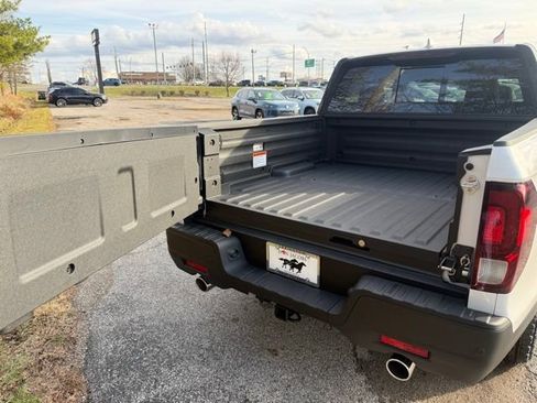 New 2026 Honda Ridgeline Black Edition image 24