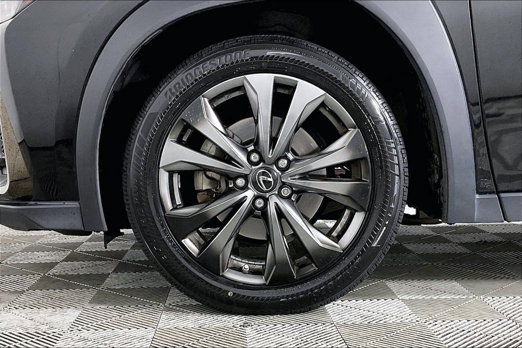 Used 2021 Lexus UX 200 F Sport FWD image 8