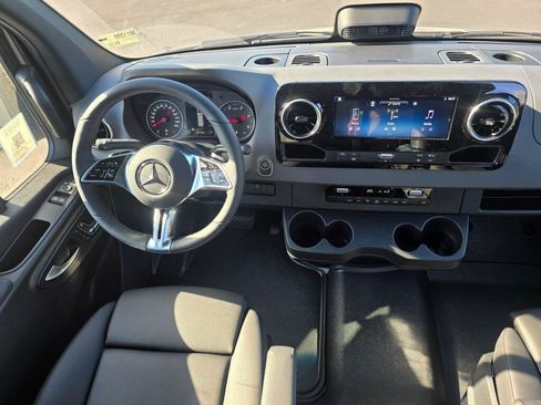 New 2026 Mercedes-Benz Sprinter 2500 image 24
