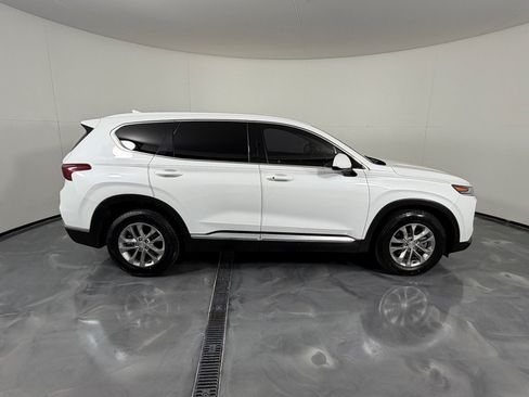 Used 2019 Hyundai Santa Fe SEL FWD image 4