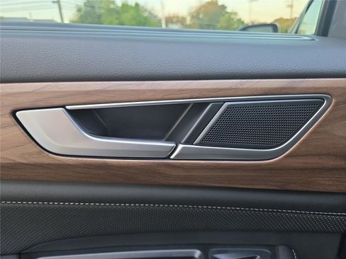 New 2026 Volkswagen Atlas SE image 27