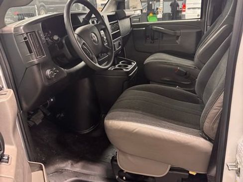 Used 2024 GMC Savana 2500 w/ Driver Convenience Package RWD image 3