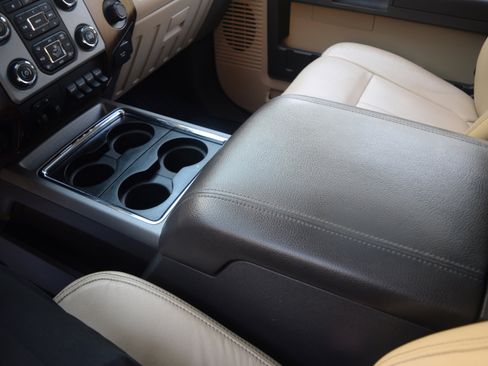 Used 2016 Ford F250 Lariat w/ Lariat Ultimate Package image 12