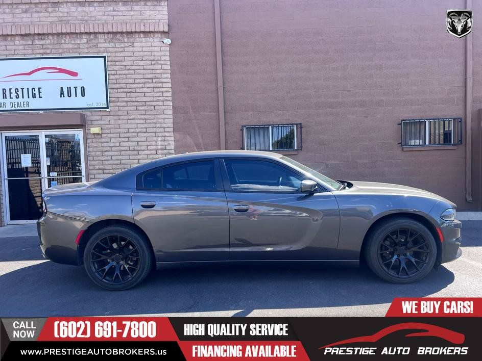 Used 2019 Dodge Charger SXT RWD image 5