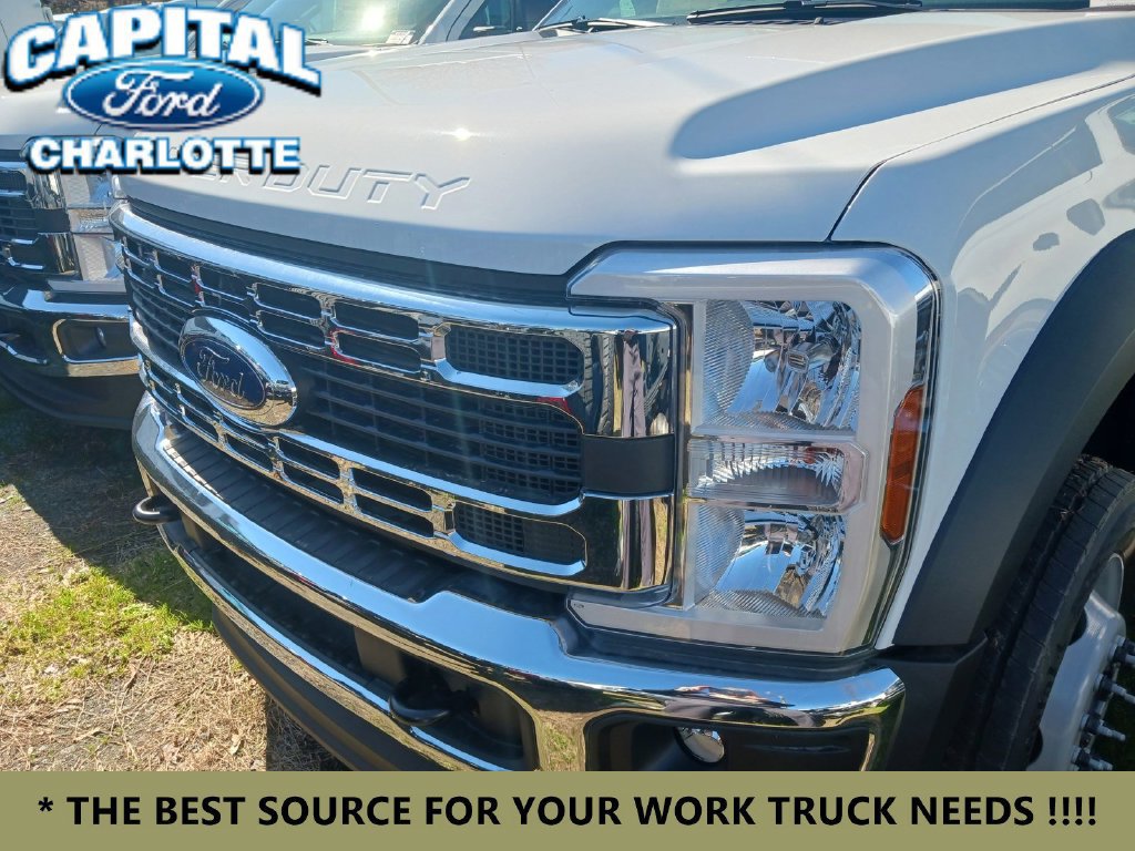 New 2024 Ford F450 XL w/ XL Chrome Package RWD image 3