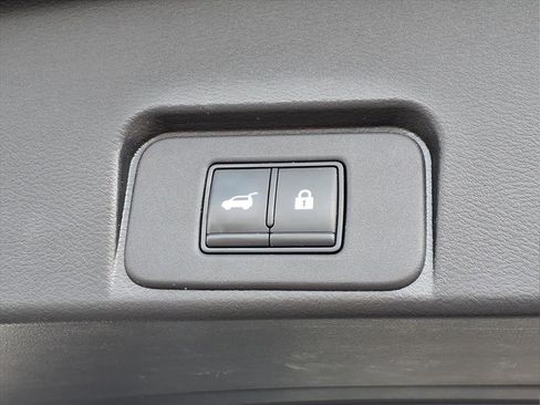 Used 2022 Nissan Rogue SL image 12