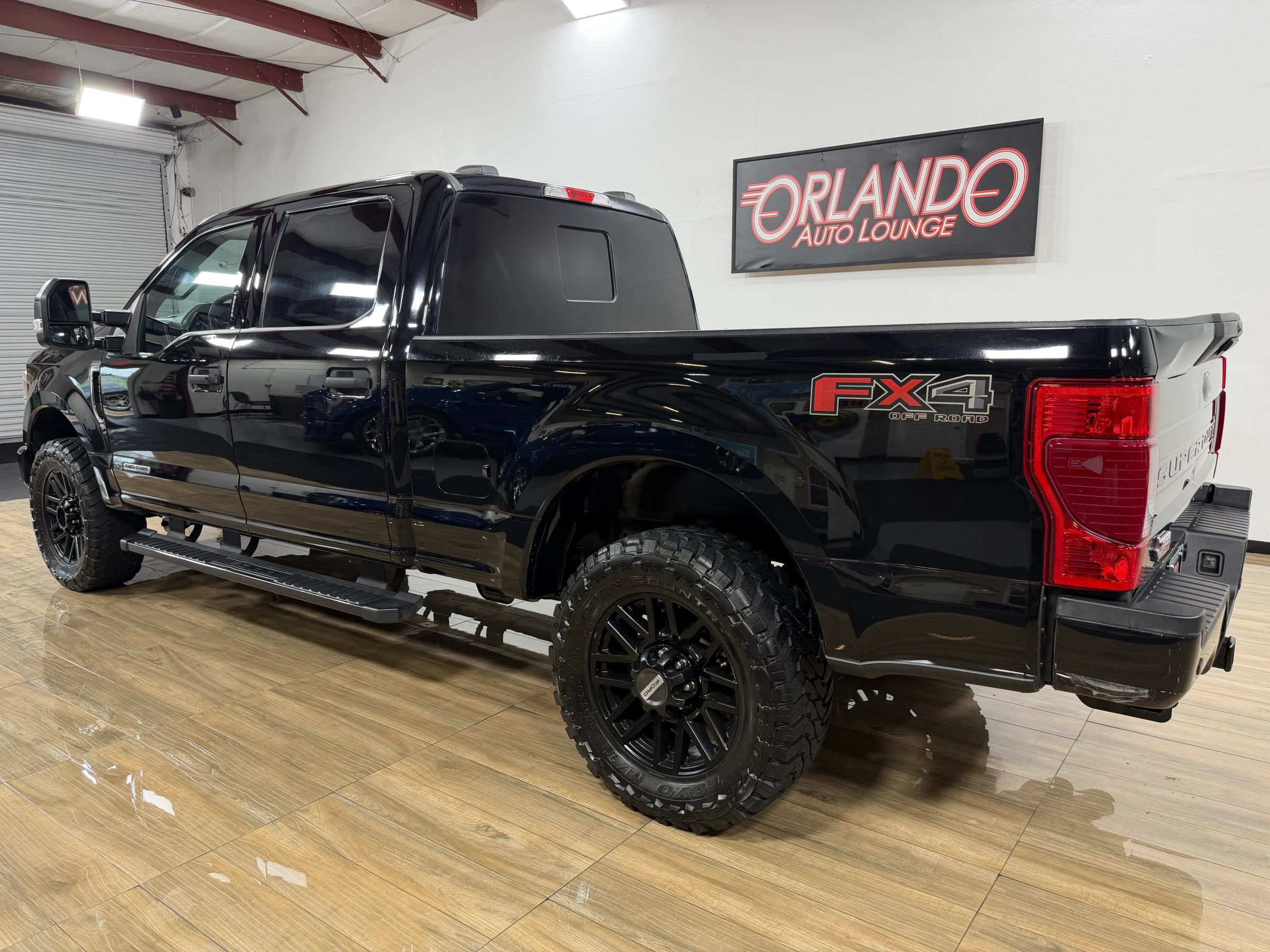 Used 2022 Ford F250 XLT w/ Black Appearance Package AWD/4WD image 9