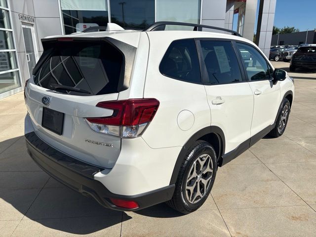 Used 2020 Subaru Forester Premium AWD/4WD image 7