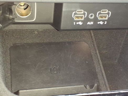 Used 2024 Jeep Wagoneer L Series III w/ Flexible Seating Group image 22