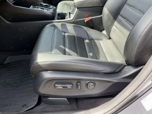 Used 2025 Honda CR-V EX-L image 17