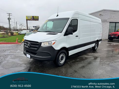 Used 2023 Mercedes-Benz Sprinter 2500 image 1