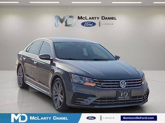 Used 2017 Volkswagen Passat 1.8T R-Line FWD video 1