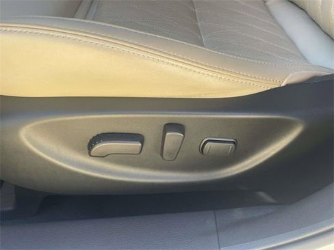 Used 2023 Nissan Maxima Platinum w/ Sport Mat Group image 15